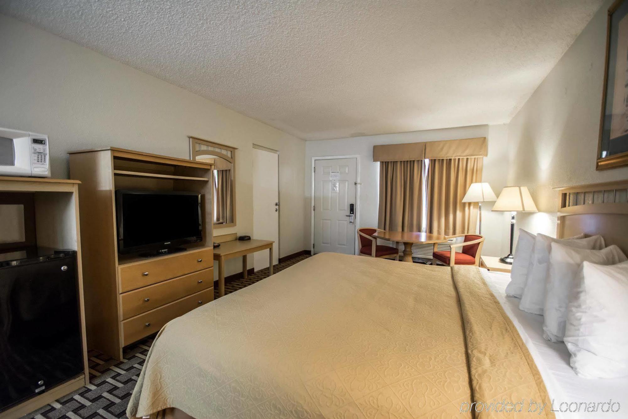 Quality Inn & Suites Eastgate Киссимми Экстерьер фото